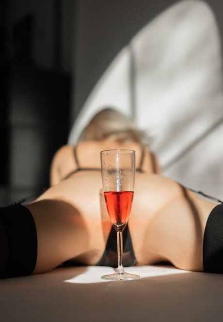 Marilyn Milk star art gallery