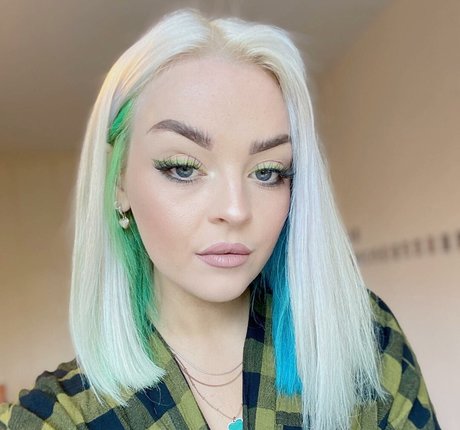 Emily Rose Perrin perfect pornstar pics