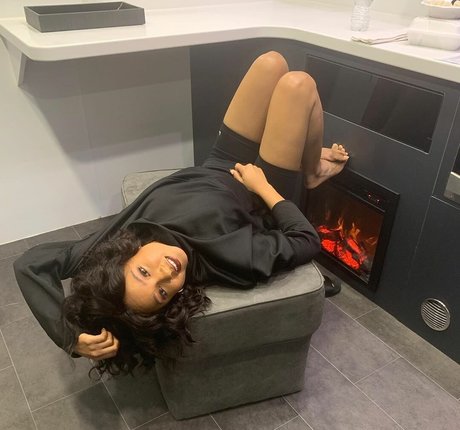 Rhyon Nicole Brown sex pornstar img