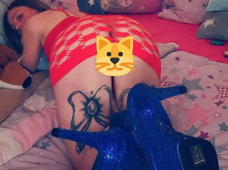 x nicht interessiert x nude actress pictures