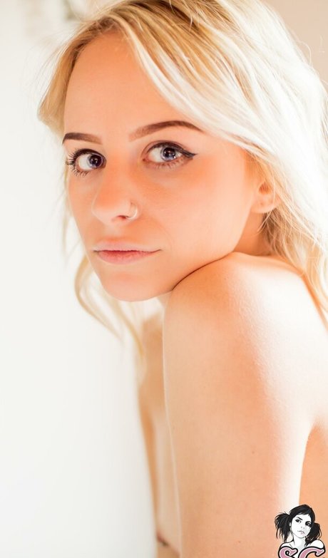 Fayewhyte pornstar naked picture