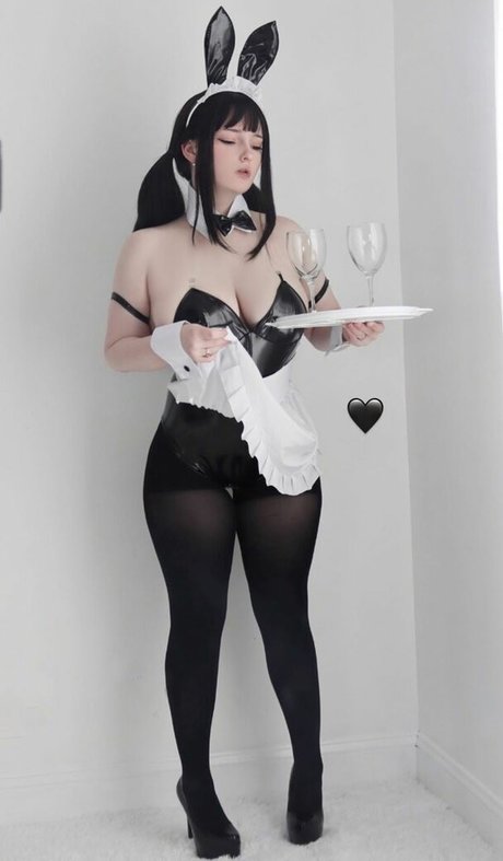 Mewlyni pornstar nude picture