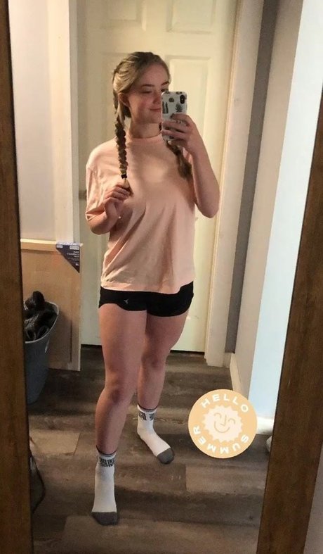 Madi ASMR model pretty photos