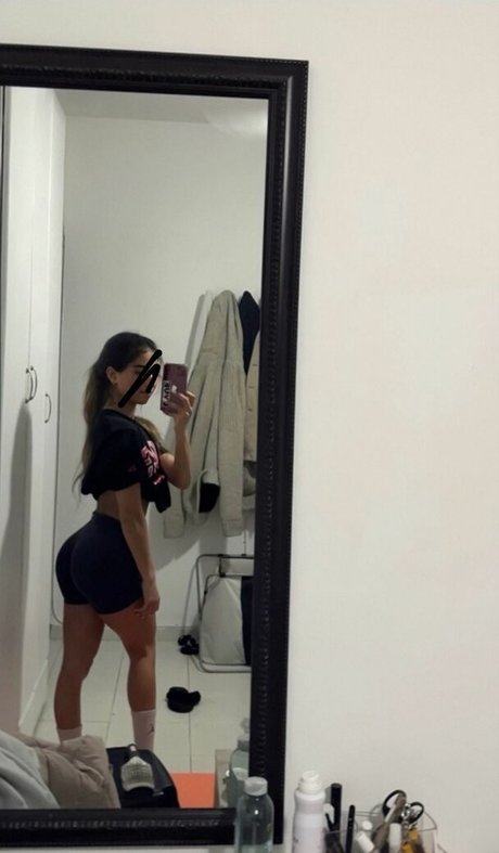 Lia Barlev model free pic