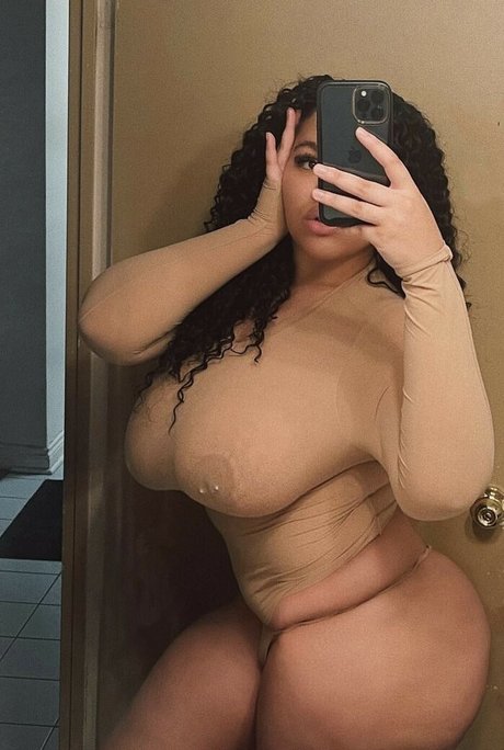 Tanya Mayenge profile pic