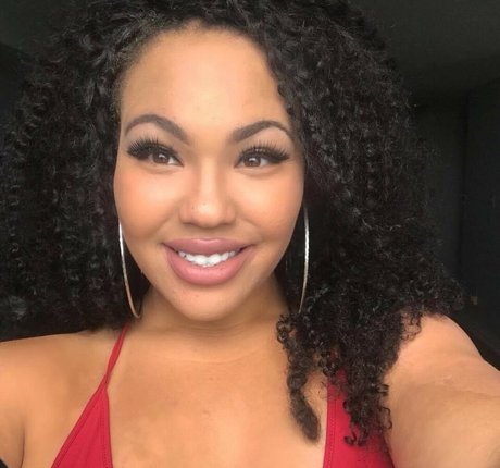 Tanya Mayenge high quality actress photo