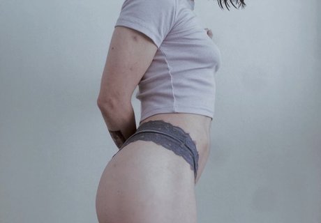 artsymoi star exclusive gallery