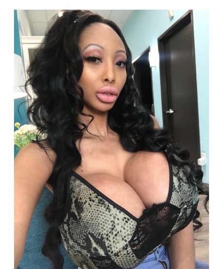 Ruby Sunset hot pornstar photo