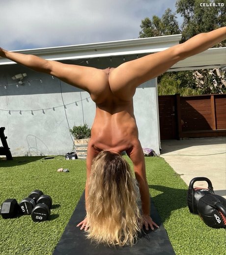 cocoyogi_ exclusive pornstar photo