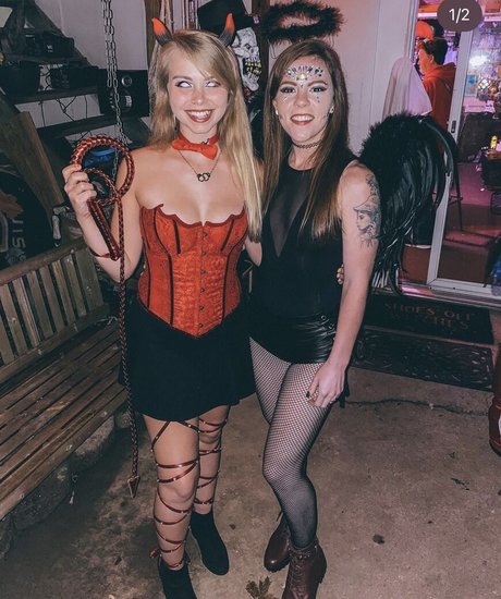 HalieeandKendra star hd pictures