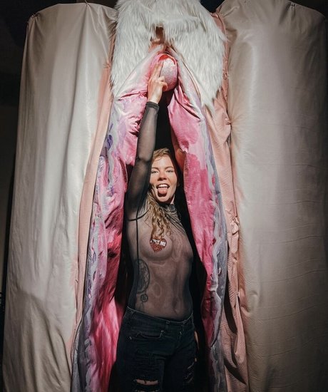 HalieeandKendra top star gallery