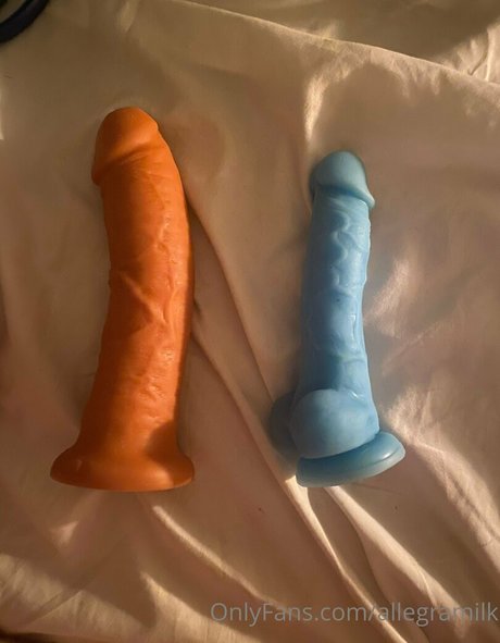 allegramilk pretty model pics