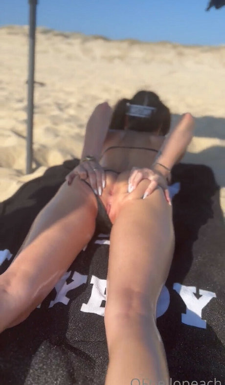 Isadora Hering nude star picture