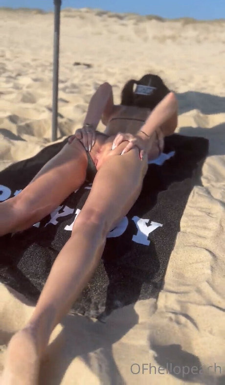 Isadora Hering model nude photos