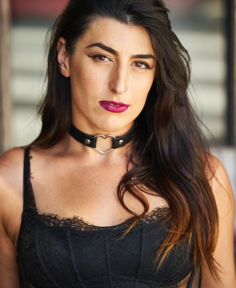 AutisticBimbo pretty model pictures