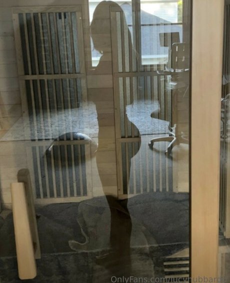 Lucy Hubbard model sexy archive