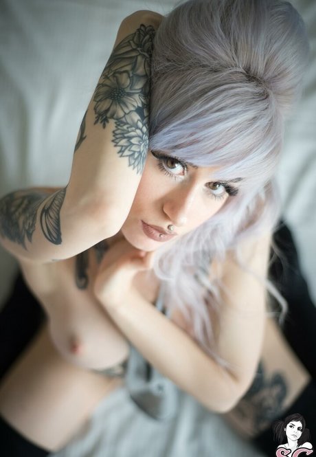 Jinni SG nude model pictures