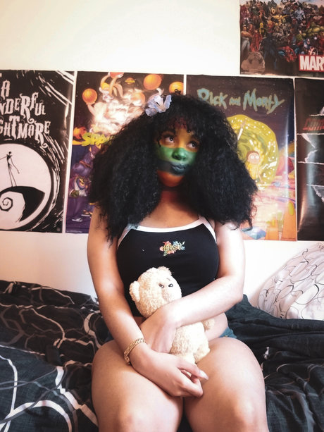 Animated Aja beautiful model pics