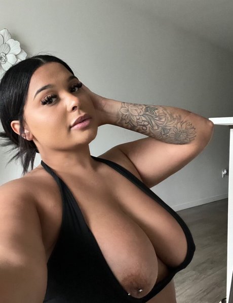 Laixxx_ exclusive model galleries