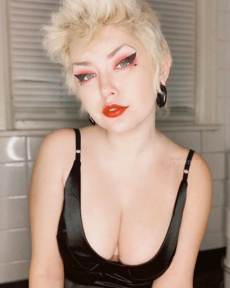 Ryden Armani_ pornstar nice pictures