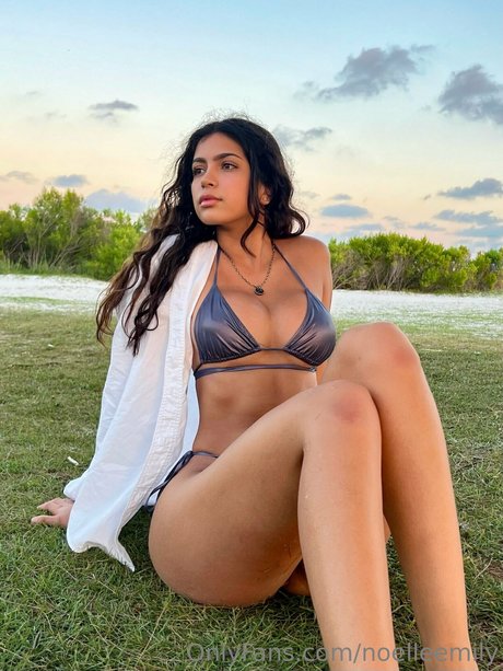 Noelle Emily_ free pornstar images