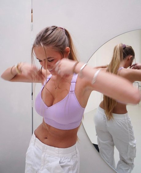 Lies Zhara_ pornstar pretty photos