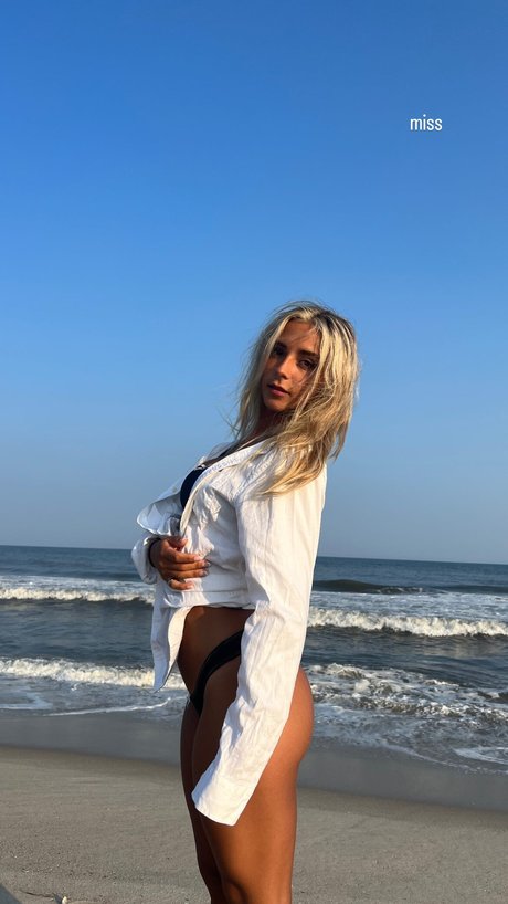 Emelye ender naked model photos