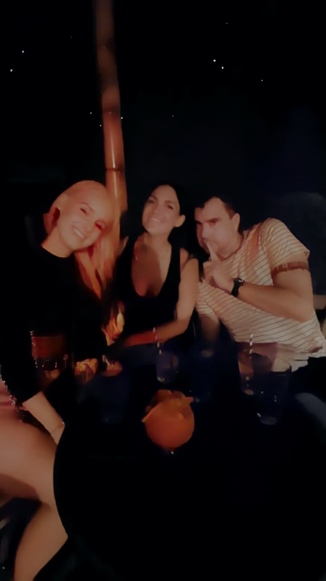 women onlyfans hd picture