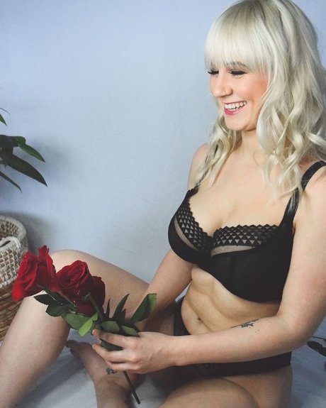 Saterra_ model art pic