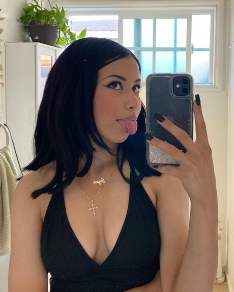 Joyce Galilea_ free pornstar image