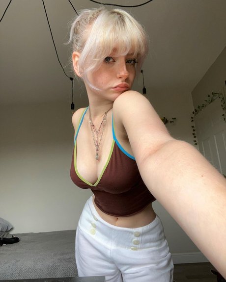 M Ae 3 naked star pic