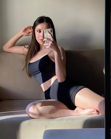 Sinem Ozgur best actress image