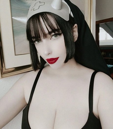 Jyuna model sexy pictures