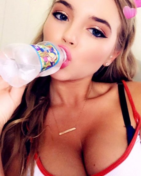 Savannah Belle pretty model pics