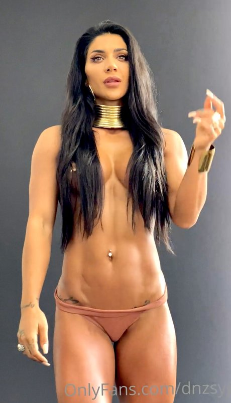 Deniz Saypinar star pretty image