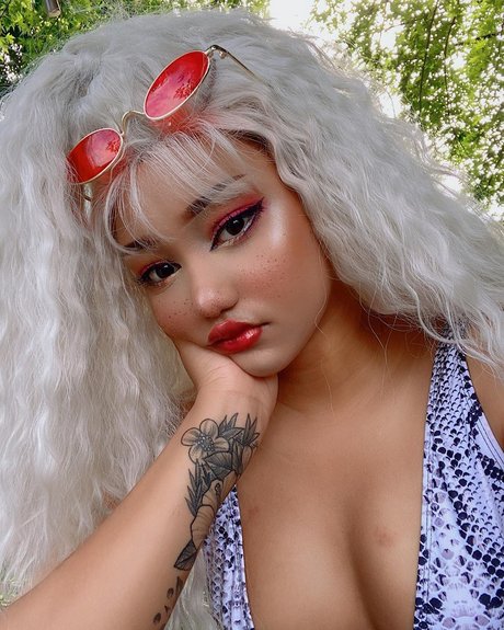 Ladokei Crystal model hd archive