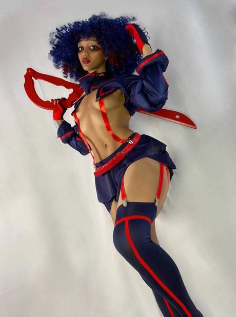 Ladokei Crystal top model photo