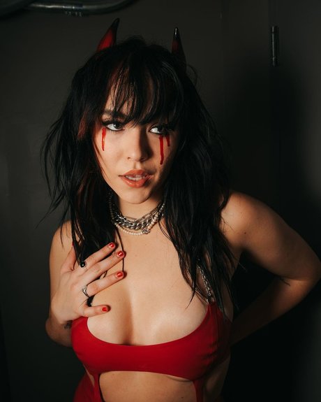 Taylor Upsahl_ xxx model archive