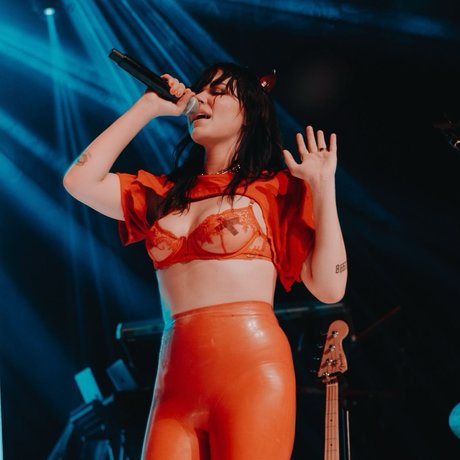 Taylor Upsahl_ model hot picture