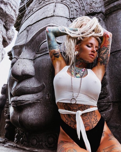 arab pussy onlyfans adult image