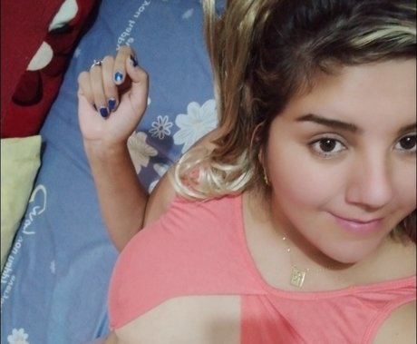 Esmi beautiful model img