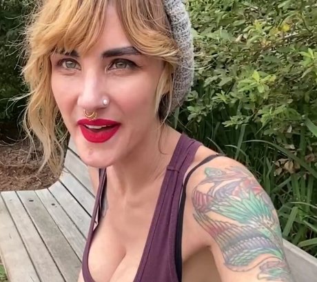 Nagisake erotic model picture