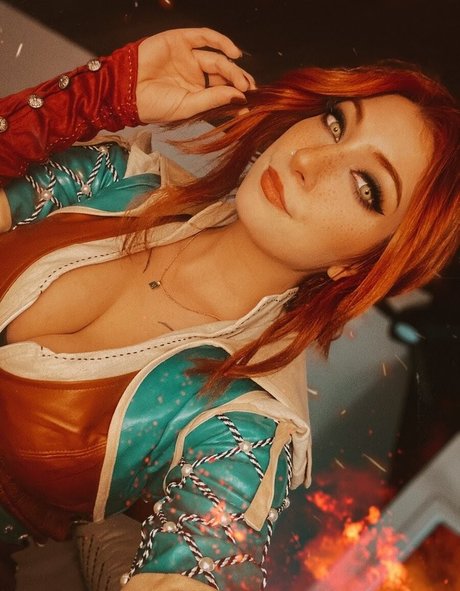 Spookyfoxx star naked pics