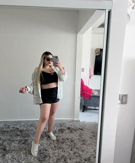 Nimsay pornographic star picture