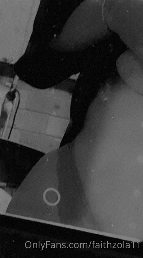 Faithzola11 top pornstar photo