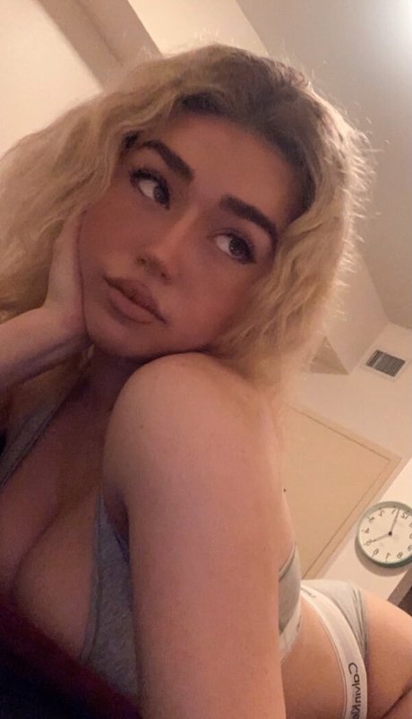 Sukashawty star adult gallery