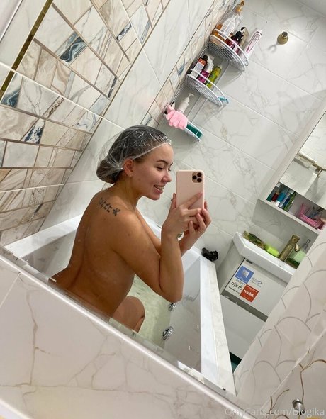 Blogika pornstar sexy pic