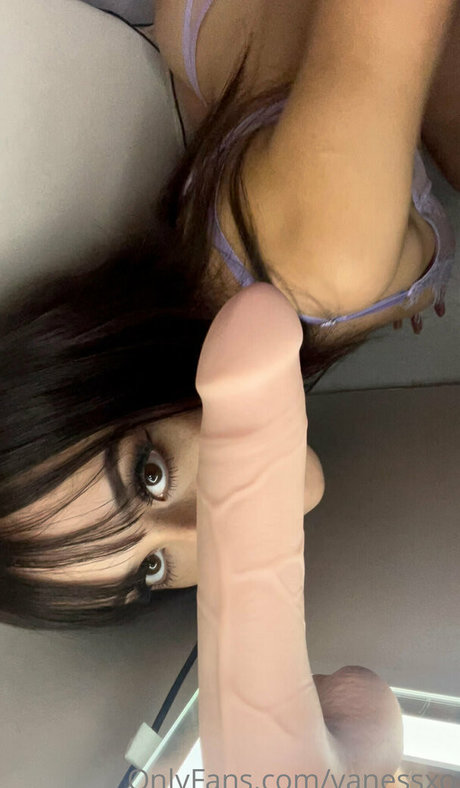 Vanessxo top star photos