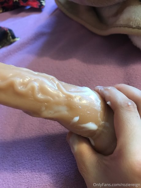 Rozie Reign XXX xxx star galleries