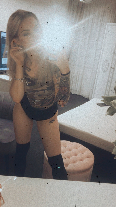 Sweet Crush Nicole hot model photos